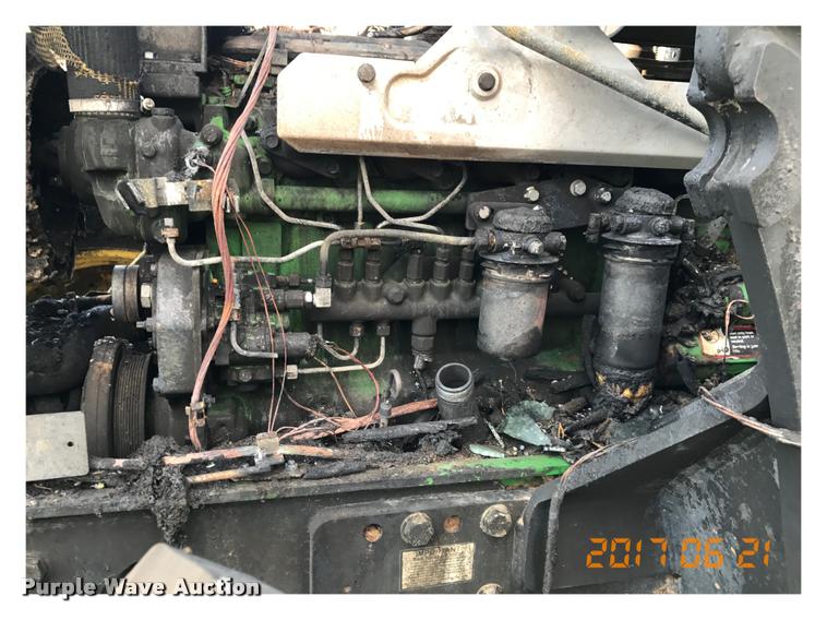 image for item G1224 2005 John Deere 7520 MFWD tractor