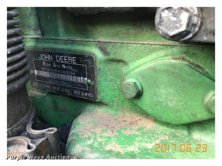 image for item G1224 2005 John Deere 7520 MFWD tractor