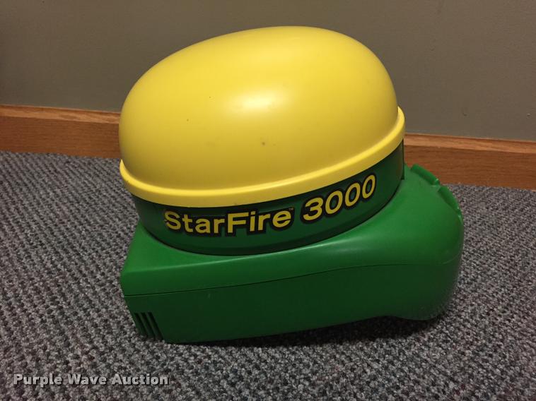 image for item G1256 John Deere StarFire 3000 display and receiver