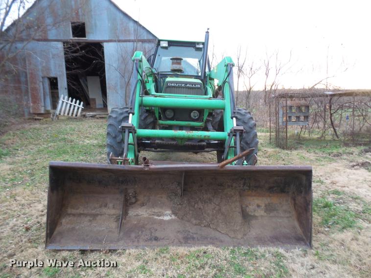 image for item G1339 Deutz Allis 7145 MFWD tractor