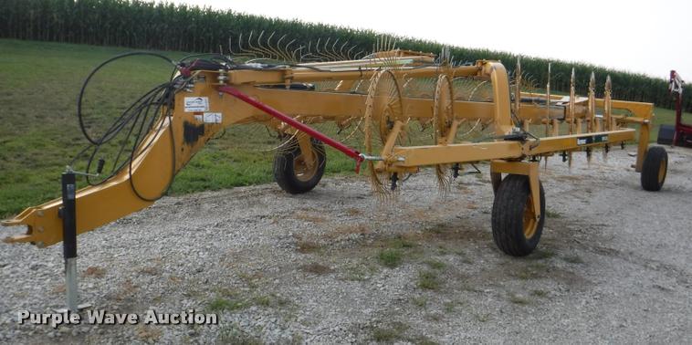 image for item K5921 Vermeer VR1428 hay rake