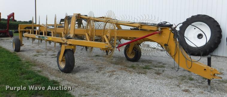 image for item K5921 Vermeer VR1428 hay rake