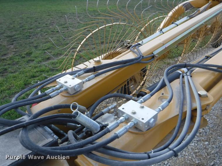 image for item K5921 Vermeer VR1428 hay rake