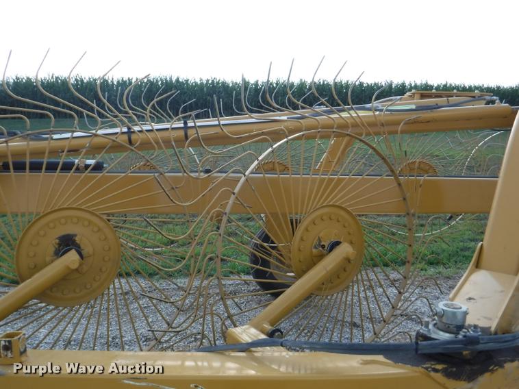 image for item K5921 Vermeer VR1428 hay rake