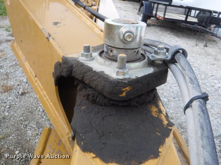 image for item K5921 Vermeer VR1428 hay rake