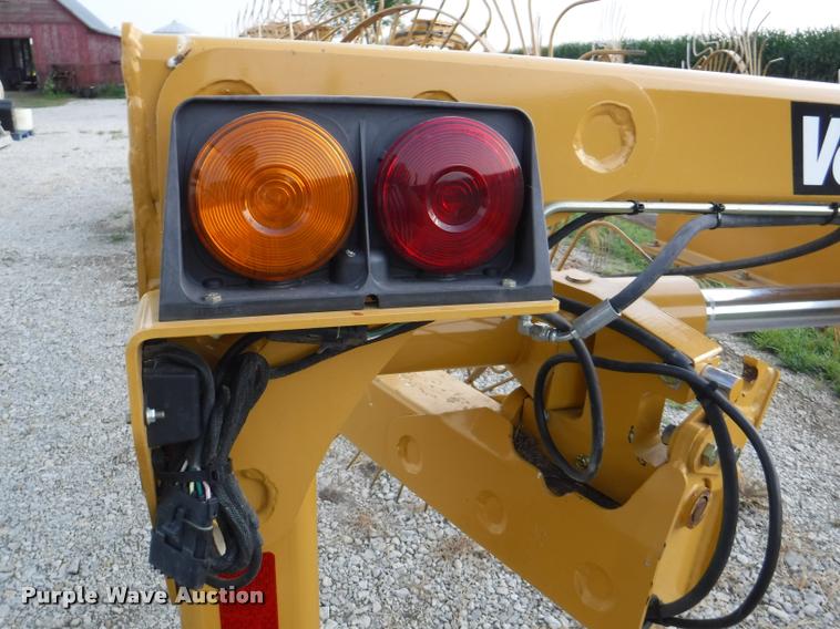 image for item K5921 Vermeer VR1428 hay rake