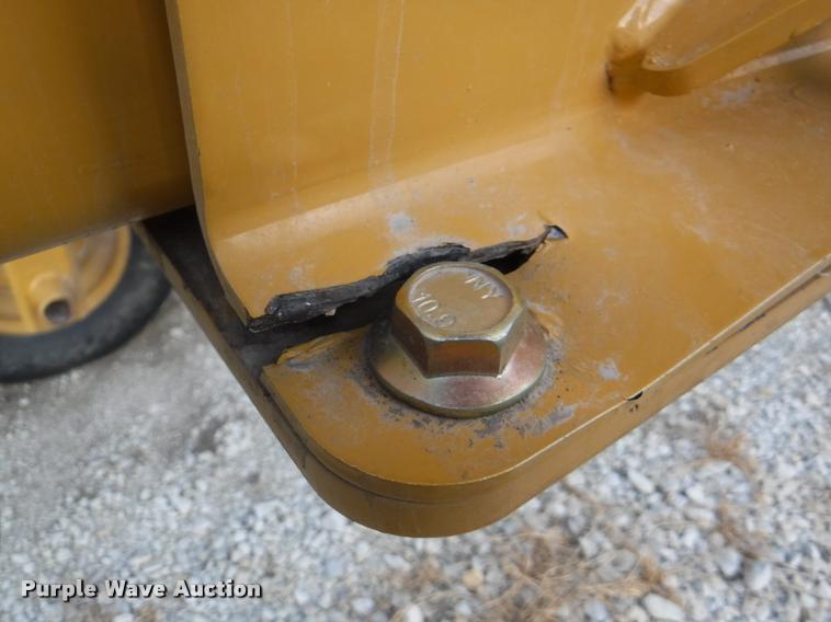 image for item K5921 Vermeer VR1428 hay rake