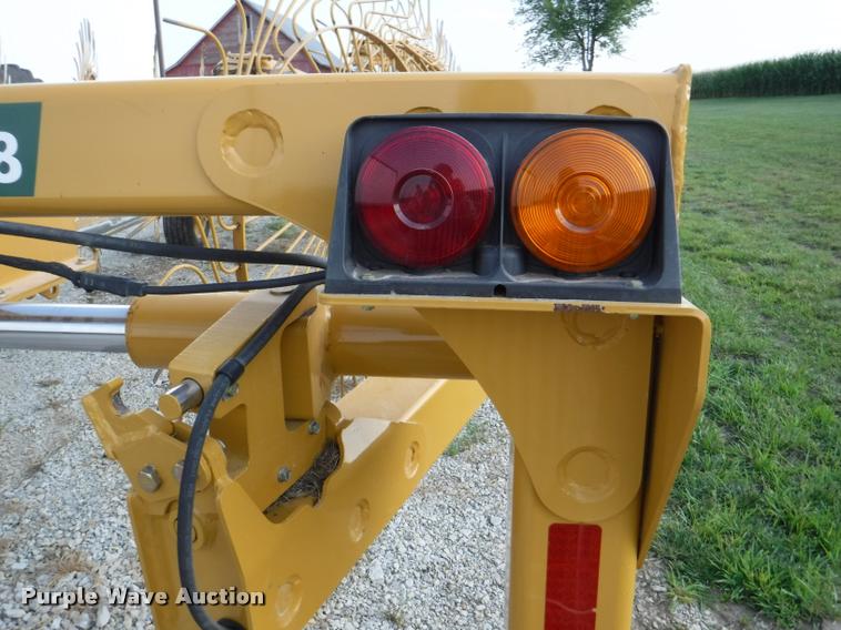 image for item K5921 Vermeer VR1428 hay rake