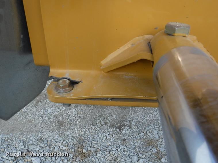 image for item K5921 Vermeer VR1428 hay rake