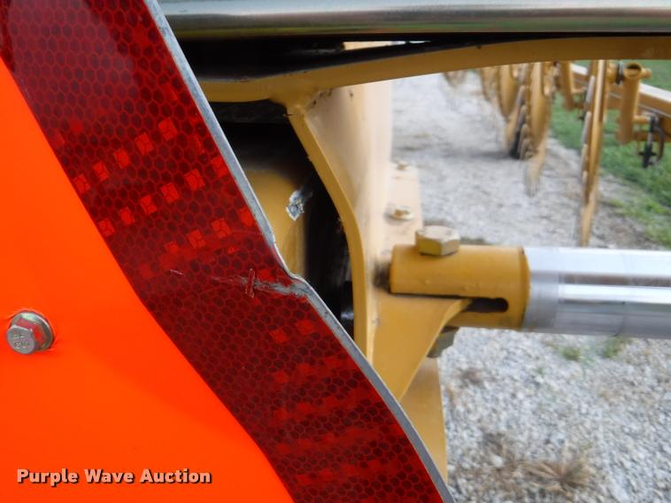 image for item K5921 Vermeer VR1428 hay rake