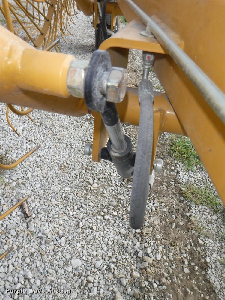 image for item K5921 Vermeer VR1428 hay rake