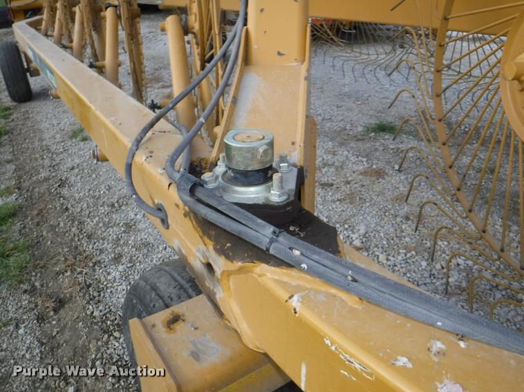 image for item K5921 Vermeer VR1428 hay rake