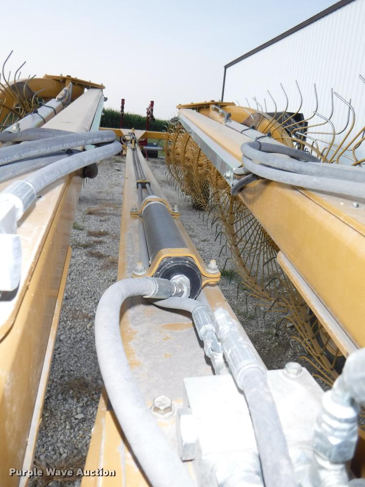 image for item K5921 Vermeer VR1428 hay rake