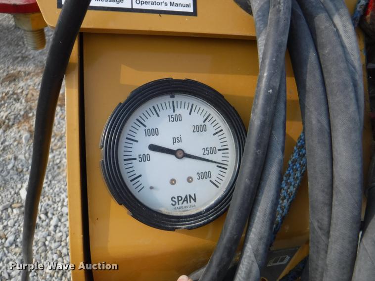 image for item K5921 Vermeer VR1428 hay rake