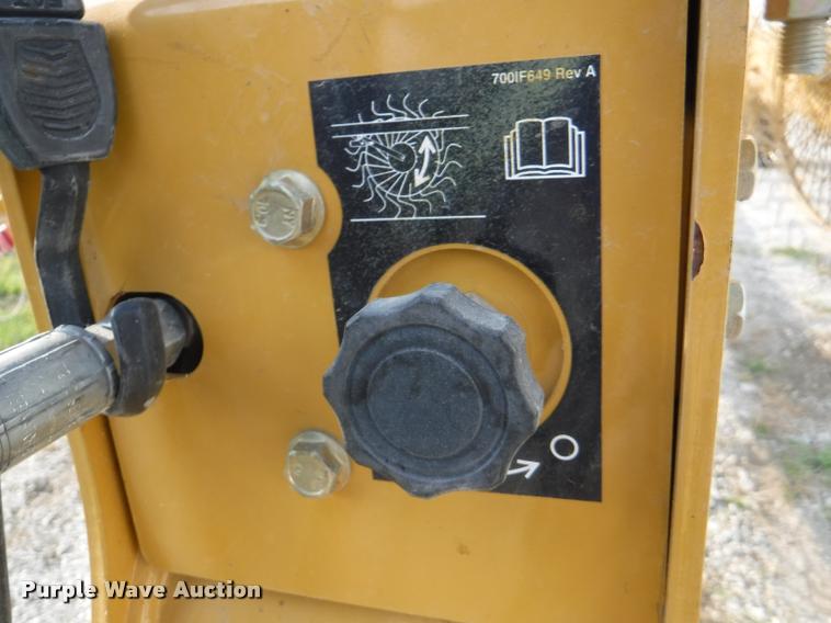 image for item K5921 Vermeer VR1428 hay rake