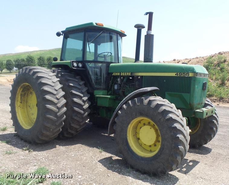 image for item K7529 1990 John Deere 4955 MFWD tractor