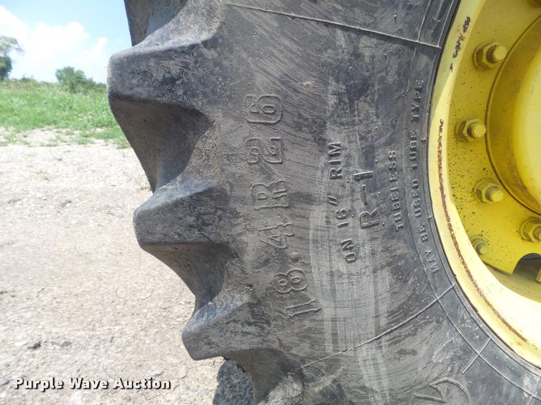 image for item K7529 1990 John Deere 4955 MFWD tractor