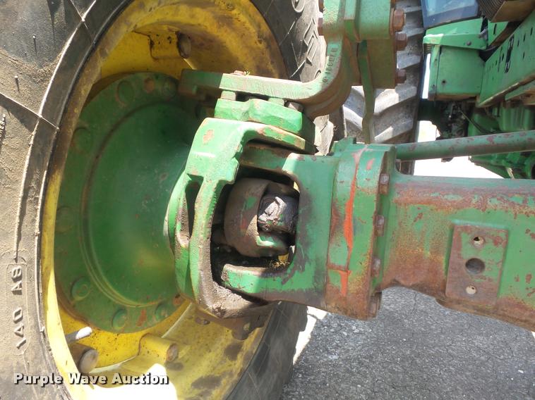 image for item K7529 1990 John Deere 4955 MFWD tractor