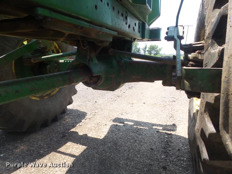 image for item K7529 1990 John Deere 4955 MFWD tractor