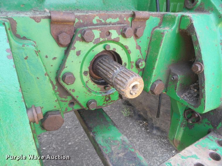 image for item K7529 1990 John Deere 4955 MFWD tractor
