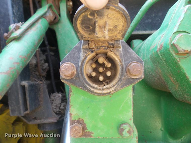 image for item K7529 1990 John Deere 4955 MFWD tractor