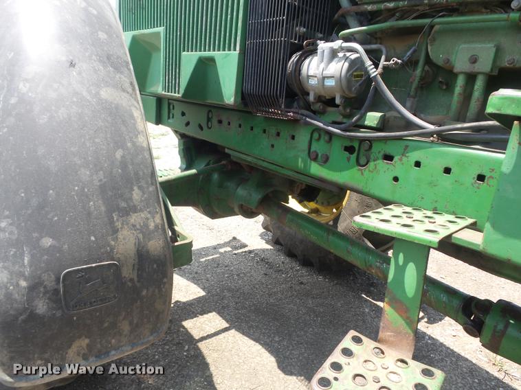 image for item K7529 1990 John Deere 4955 MFWD tractor