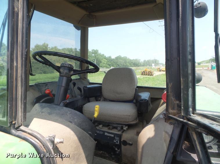 image for item K7529 1990 John Deere 4955 MFWD tractor