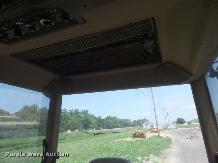 image for item K7529 1990 John Deere 4955 MFWD tractor