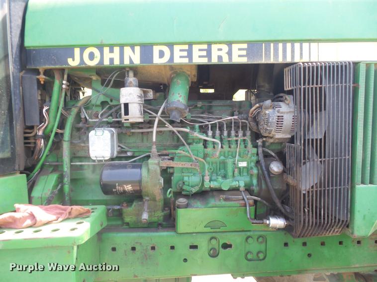 image for item K7529 1990 John Deere 4955 MFWD tractor