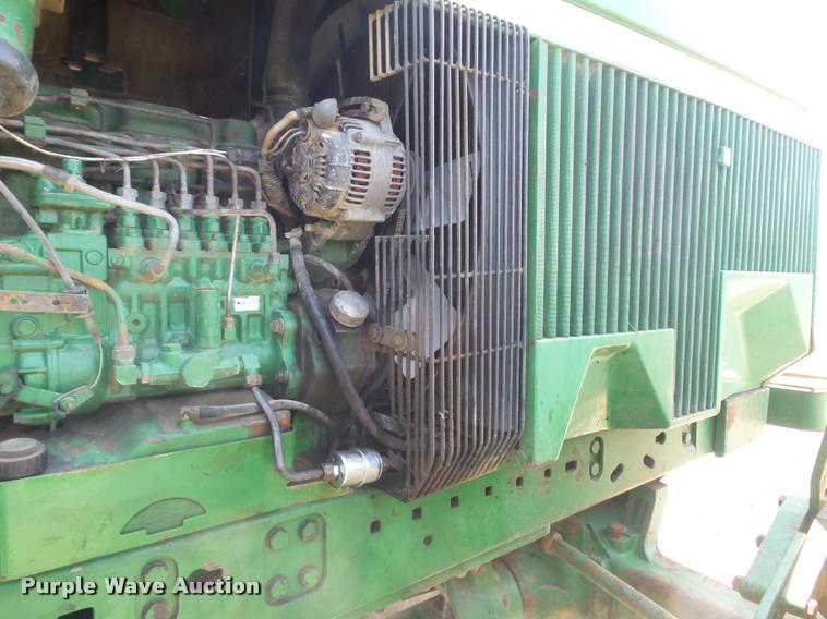 image for item K7529 1990 John Deere 4955 MFWD tractor