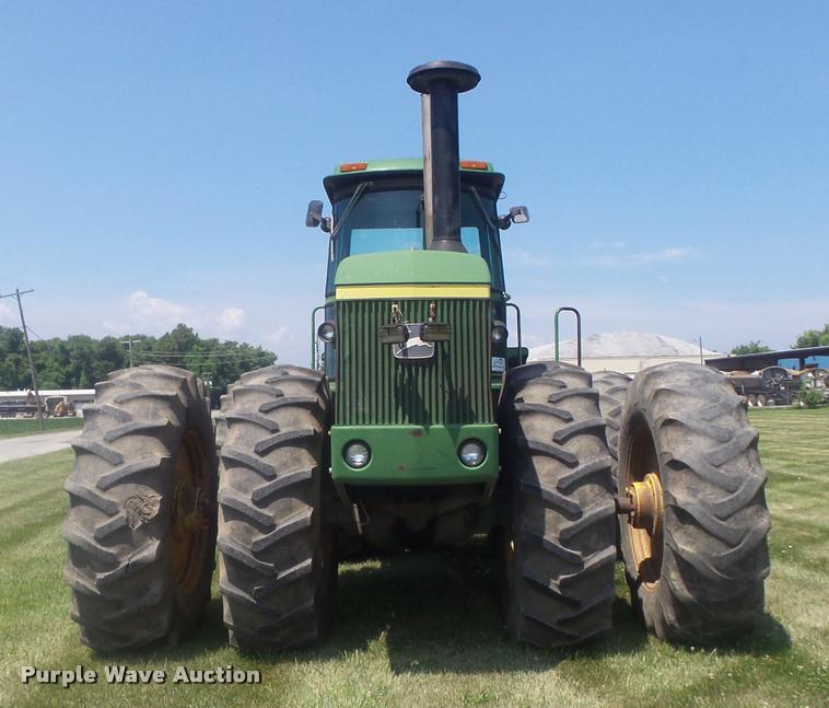 image for item K7533 1977 John Deere 8630 4WD tractor