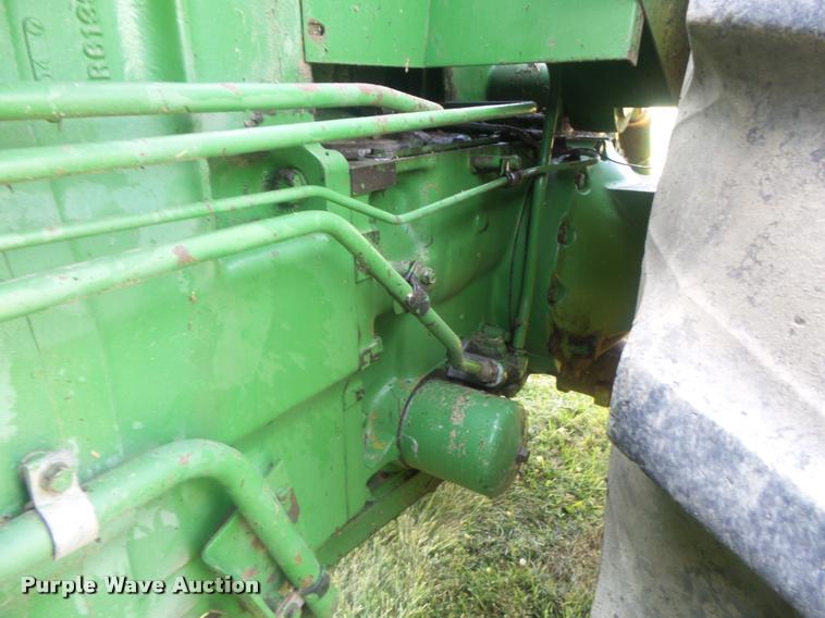 image for item K7533 1977 John Deere 8630 4WD tractor