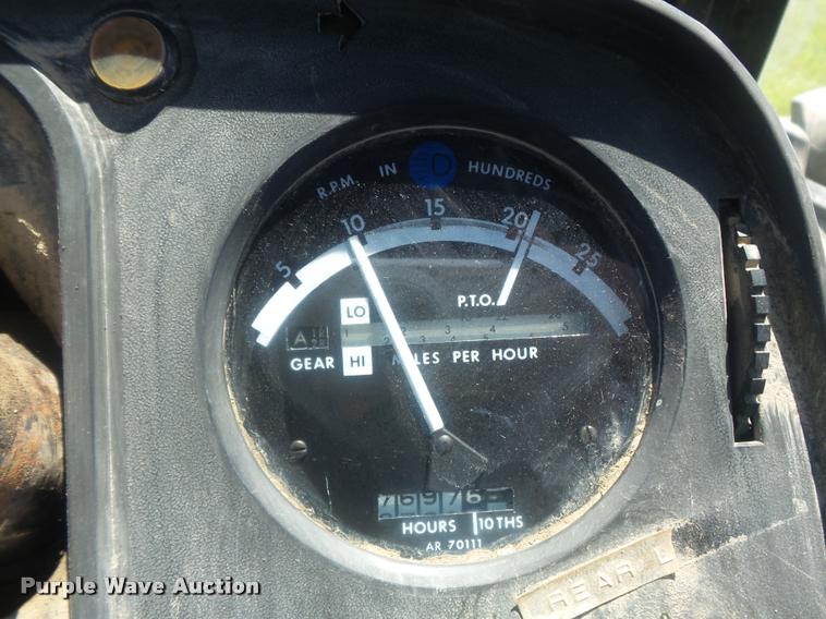 image for item K7533 1977 John Deere 8630 4WD tractor