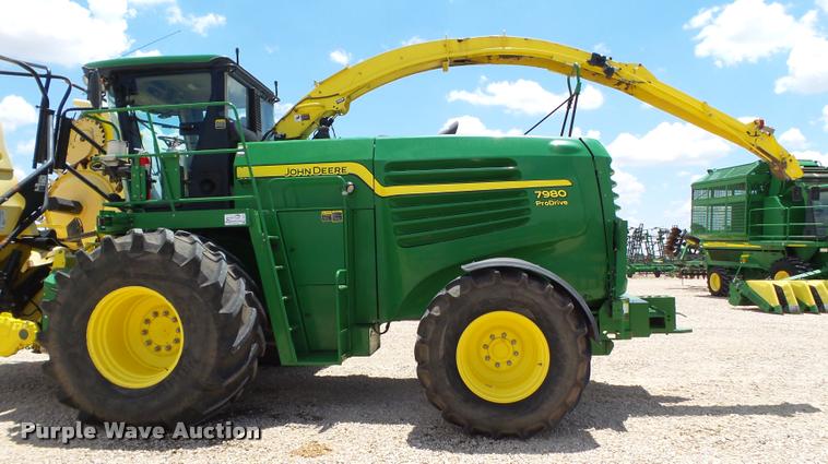 image for item L6649 2014 John Deere 7980 forage harvester