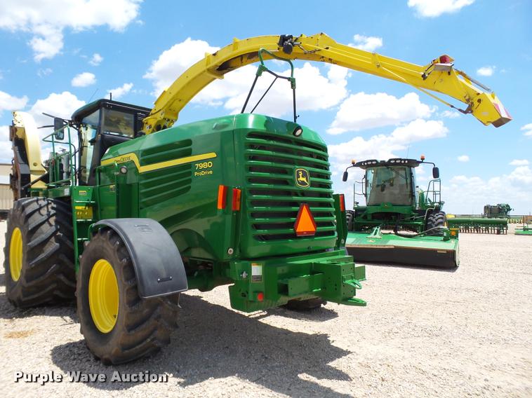 image for item L6649 2014 John Deere 7980 forage harvester