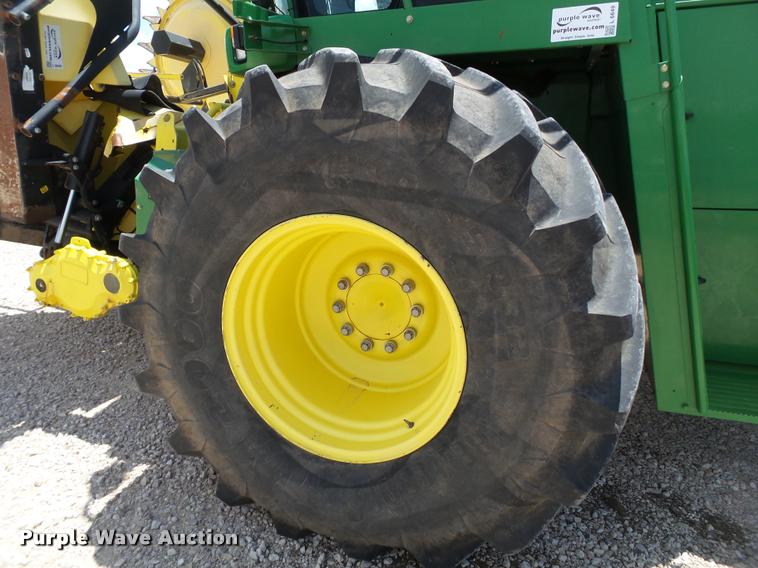 image for item L6649 2014 John Deere 7980 forage harvester