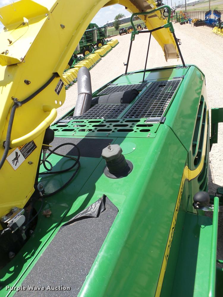 image for item L6649 2014 John Deere 7980 forage harvester