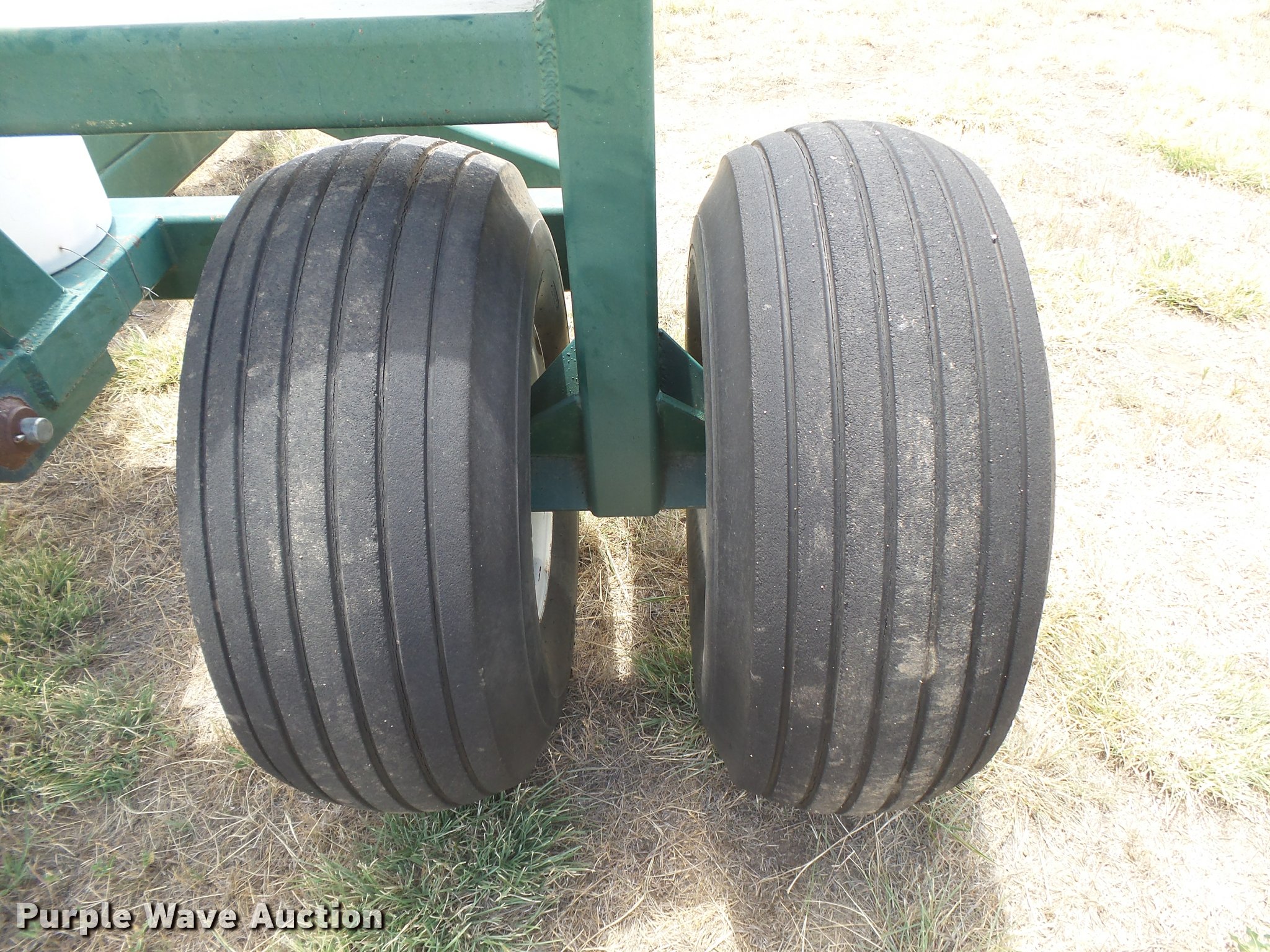 Hydraulic implement dolly in Sublette, KS Item DB2744 sold Purple Wave