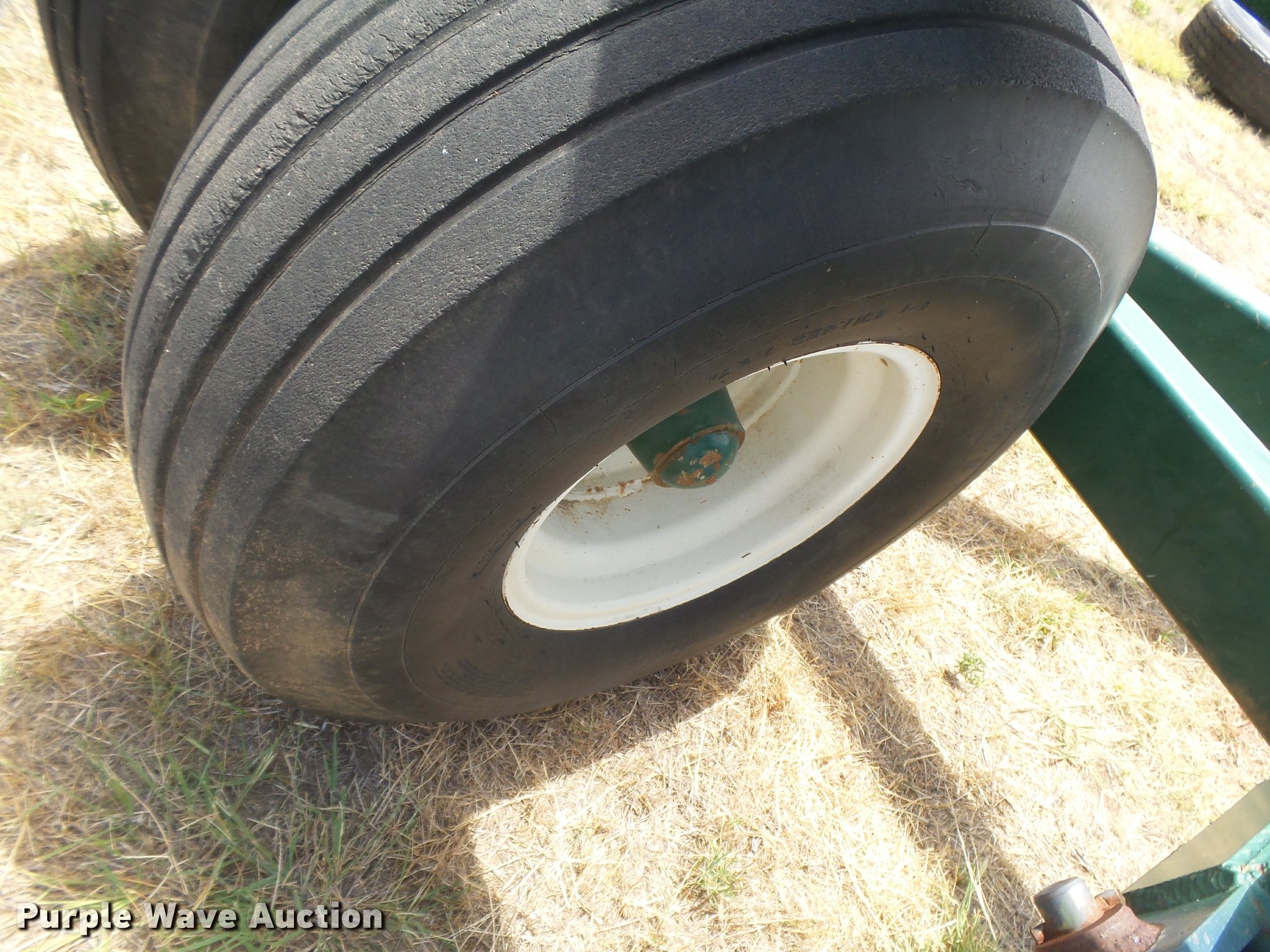 Hydraulic implement dolly in Sublette, KS Item DB2744 sold Purple Wave