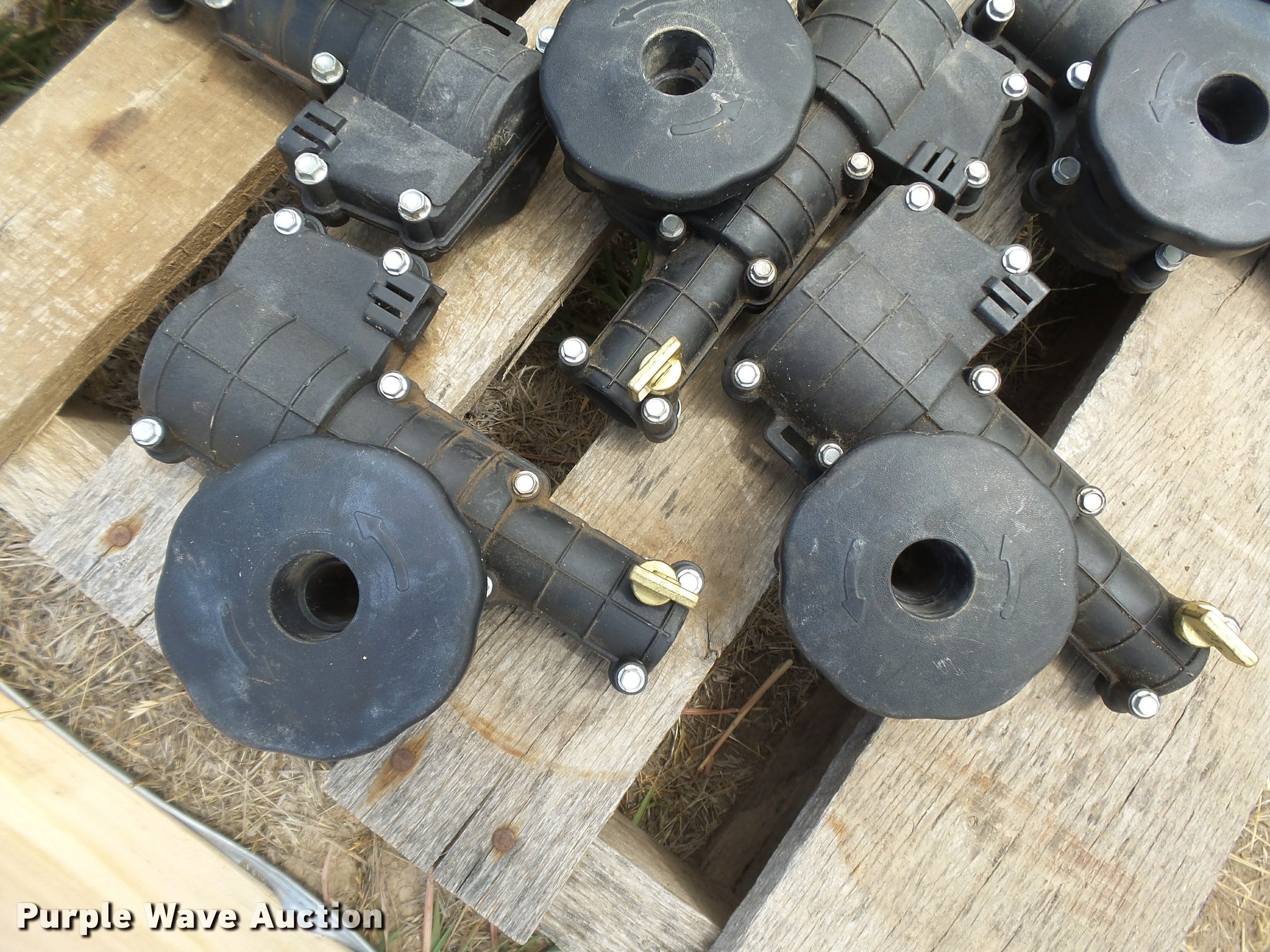 (12) John Deere electric planter clutches in Sublette, KS Item DE9141