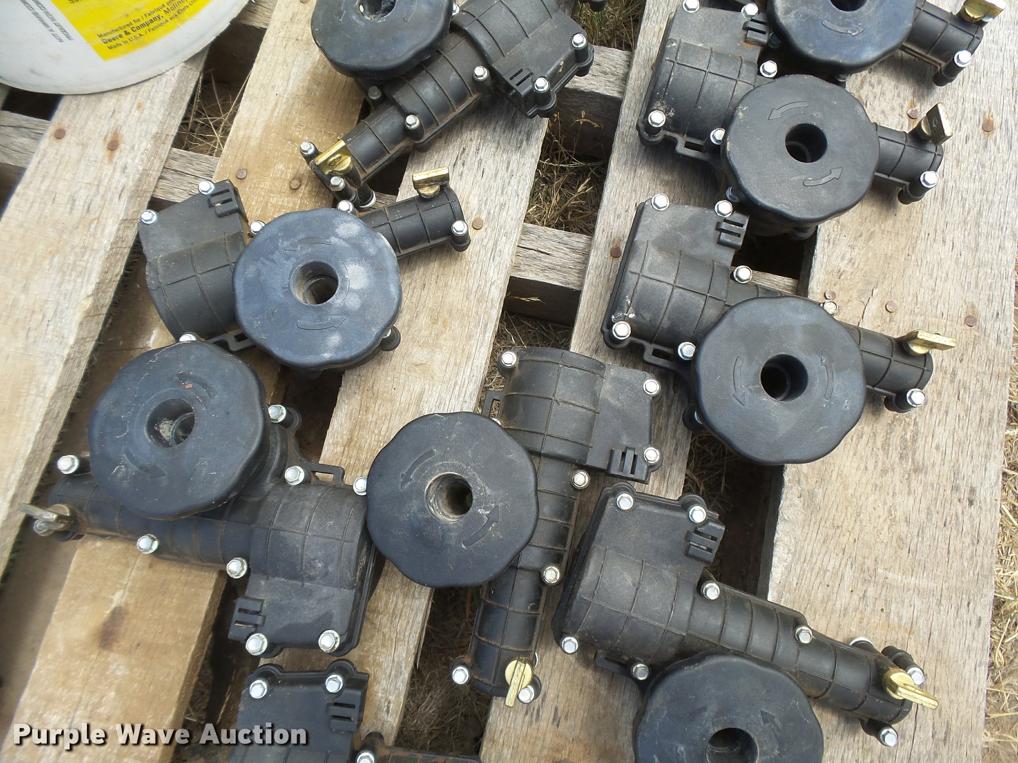 (12) John Deere electric planter clutches in Sublette, KS Item DE9141