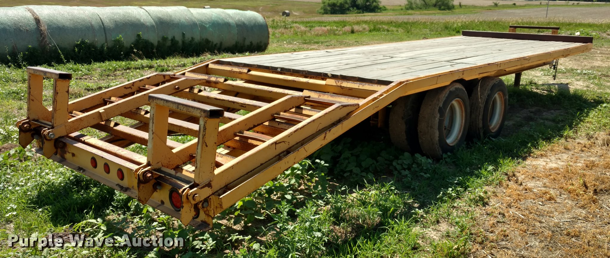 1977 Jantz equipment trailer in Woodbine, KS Item K6871 sold Purple