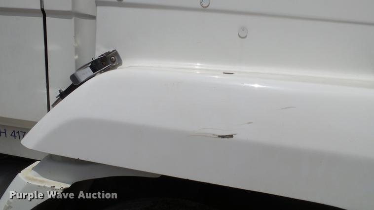 image for item BS9474 2001 Freightliner Legacy FL112 semi truck