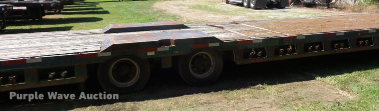 image for item CA9055 1993 Landoll drop deck trailer