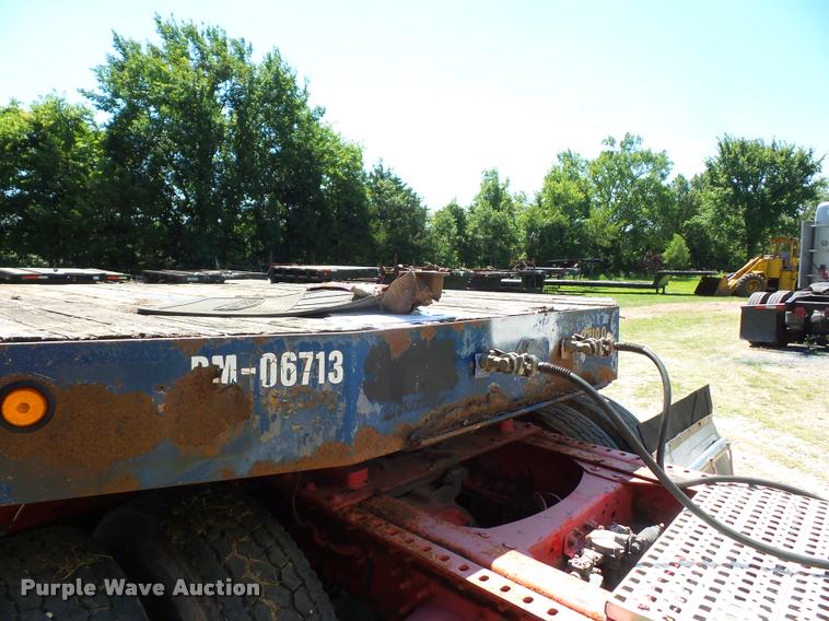 image for item CA9055 1993 Landoll drop deck trailer