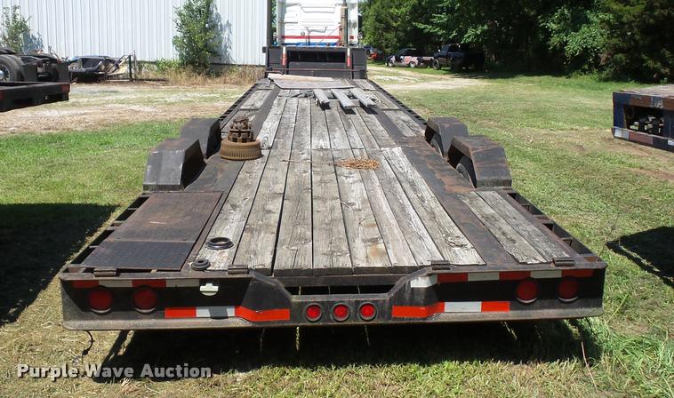 image for item CA9056 1989 drop deck trailer