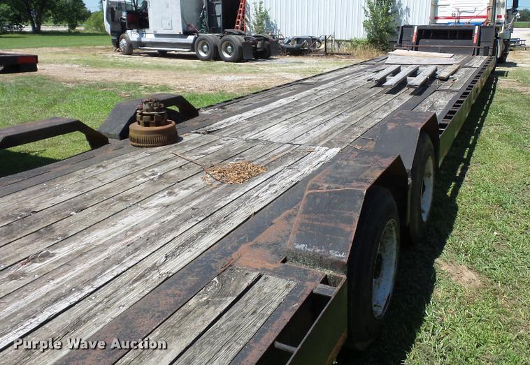 image for item CA9056 1989 drop deck trailer