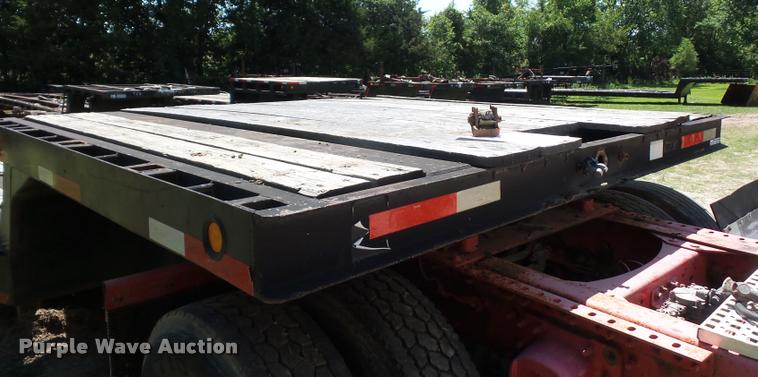 image for item CA9056 1989 drop deck trailer