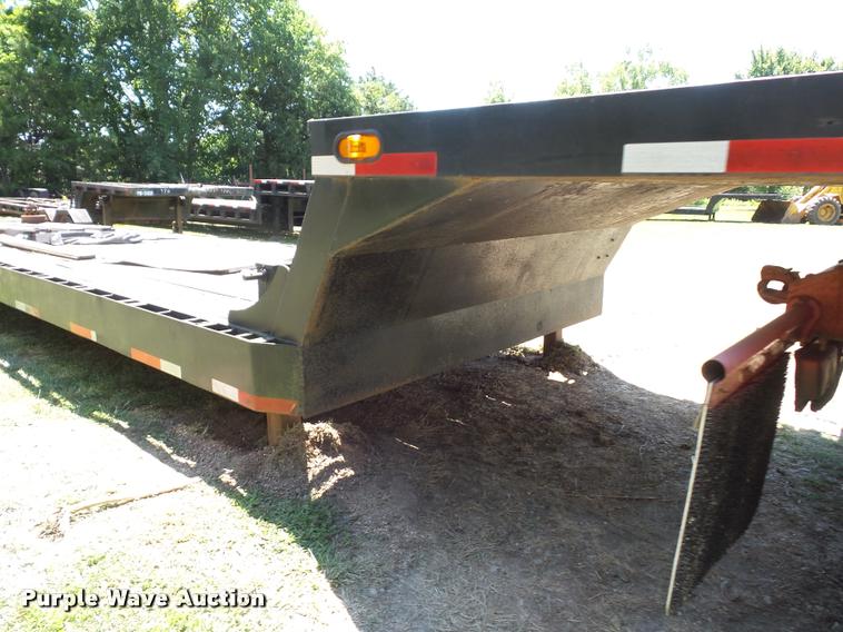 image for item CA9056 1989 drop deck trailer