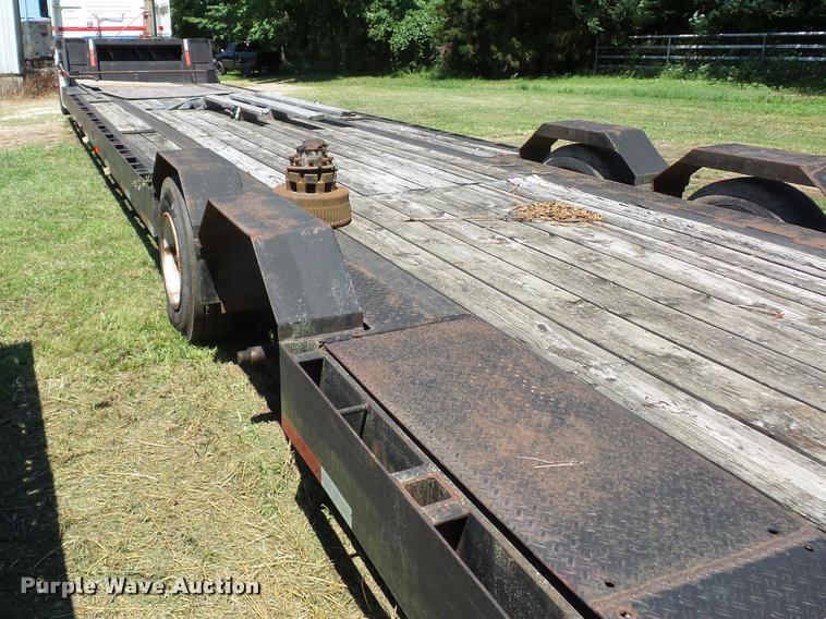 image for item CA9056 1989 drop deck trailer